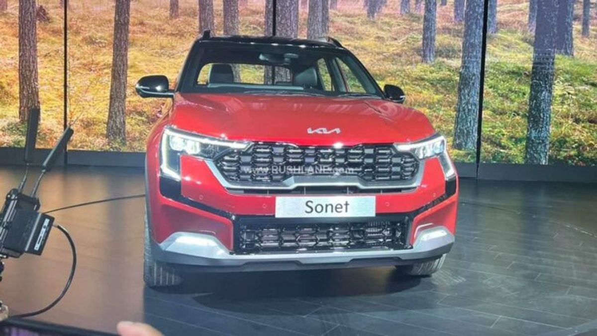 Kia Sonet Facelift يظهر في الهند ، هذا هو التغيير