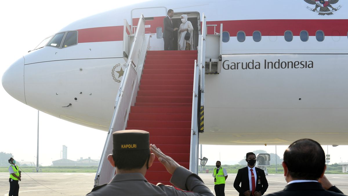 Jokowi To The US Not Using The Presidential Plane But Garuda Carter, Why?