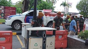 Kabar Terkini Hotel Ambarrukmo Lokasi Akad Nikah Kaesang-Erina: Dijaga Ketat TNI, Ada <i>Water Barrier</i> dan Kendaraan Taktis
