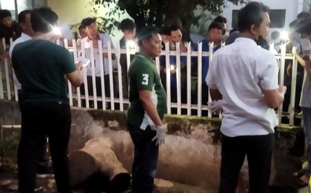 Polisi Dalami Kematian Pria Setengah Bugil di Saluran Air Depan Pabrik Kawasan Pulogadung