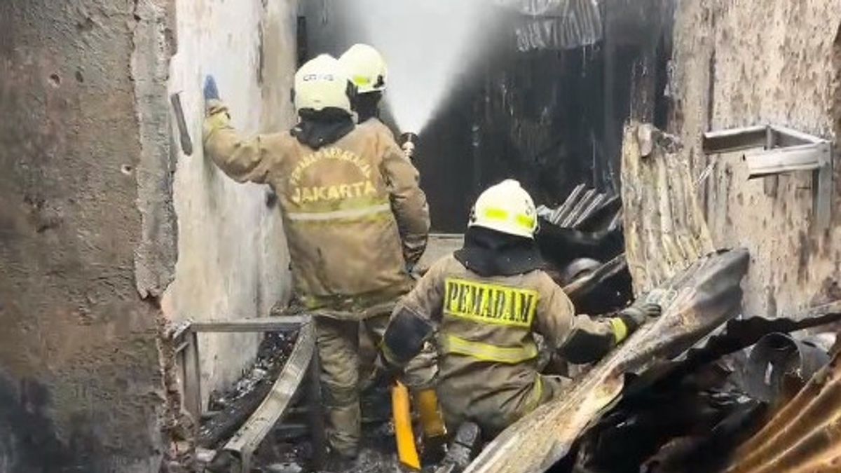 Pria di Cakung Bakar Kontrakan, Istri dan Mertua Terluka
