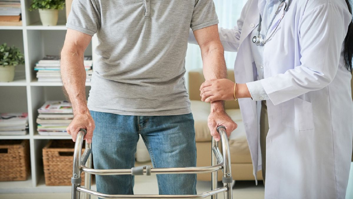 左半身麻痺の脳卒中治療方法を理解するには、これを行います!