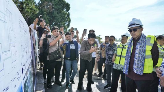 متحف سولوت ديرومباك ، وزير الثقافة يشجع على معايير ما يعادل المتحف العالمي