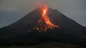 BPPTKG Jelaskan Fenomena Kilatan Petir di Gunung Merapi