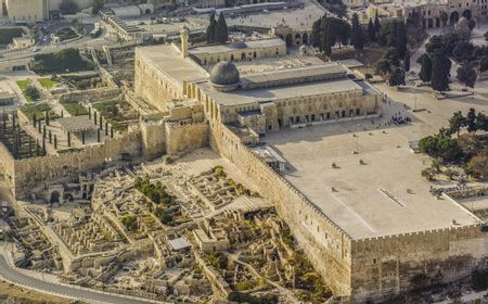 Pemukim Israel Terbitkan Gambar AI yang Diduga Kuil di Atas Reruntuhan Masjid Al Aqsa