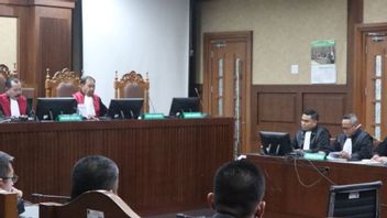 Tanggapi Eksepsi, Hakim Minta Johnny G Plate Percaya Proses Peradilan