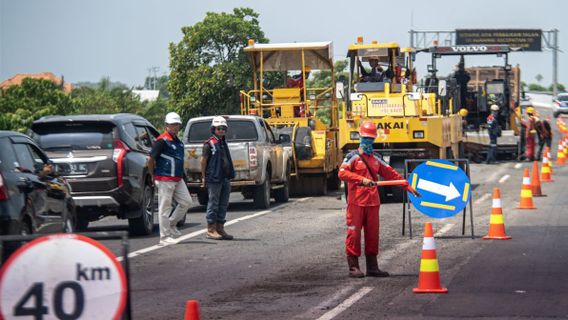 En ce qui concerne les retours de vacances, les réparations des routes endommagées sur les tolé de Java centrale seront achevées avant le 10 mars.