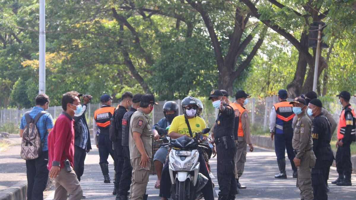 东爪哇省副省长考虑延长苏拉马杜封锁， 直到宰牲节