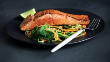 هل يمكنك أكل السمك كل يوم؟ اتبع نصيحة الخبراء لتكون مفيدة للقلب