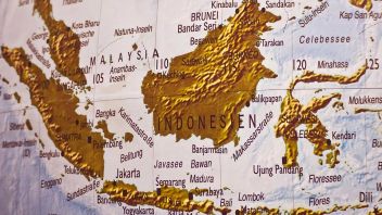 LSI Denny JAは、インドネシアの158の地域が新しい正常に向かって動く準備ができていると主張しています, 基礎は何ですか?