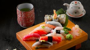 3 Drinks Most Suitable To Enjoy When Eating Sushi