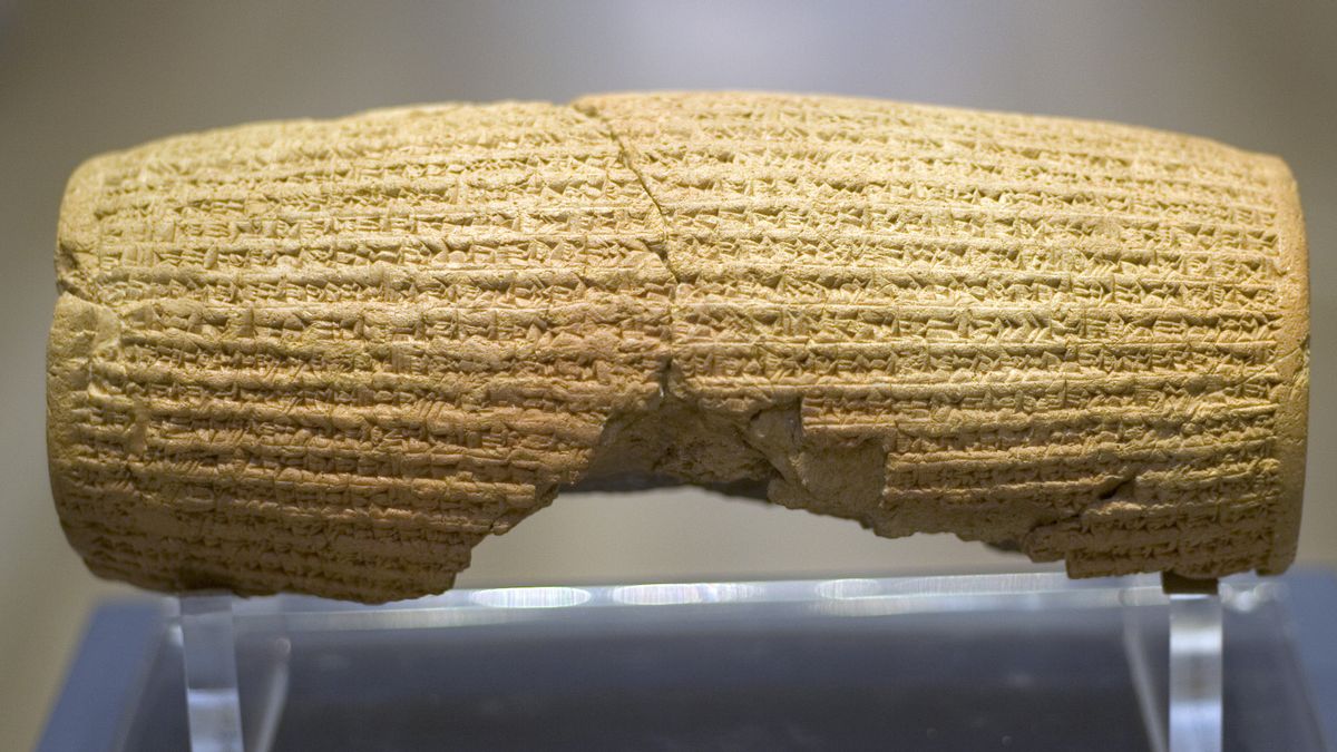Belajar Menghargai Hak Asasi Manusia dari Cyrus Cylinder