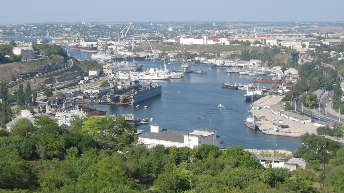 Russia's Strategic Shipyard in Crimea Burns Due to Missile and Speedboat Attacks