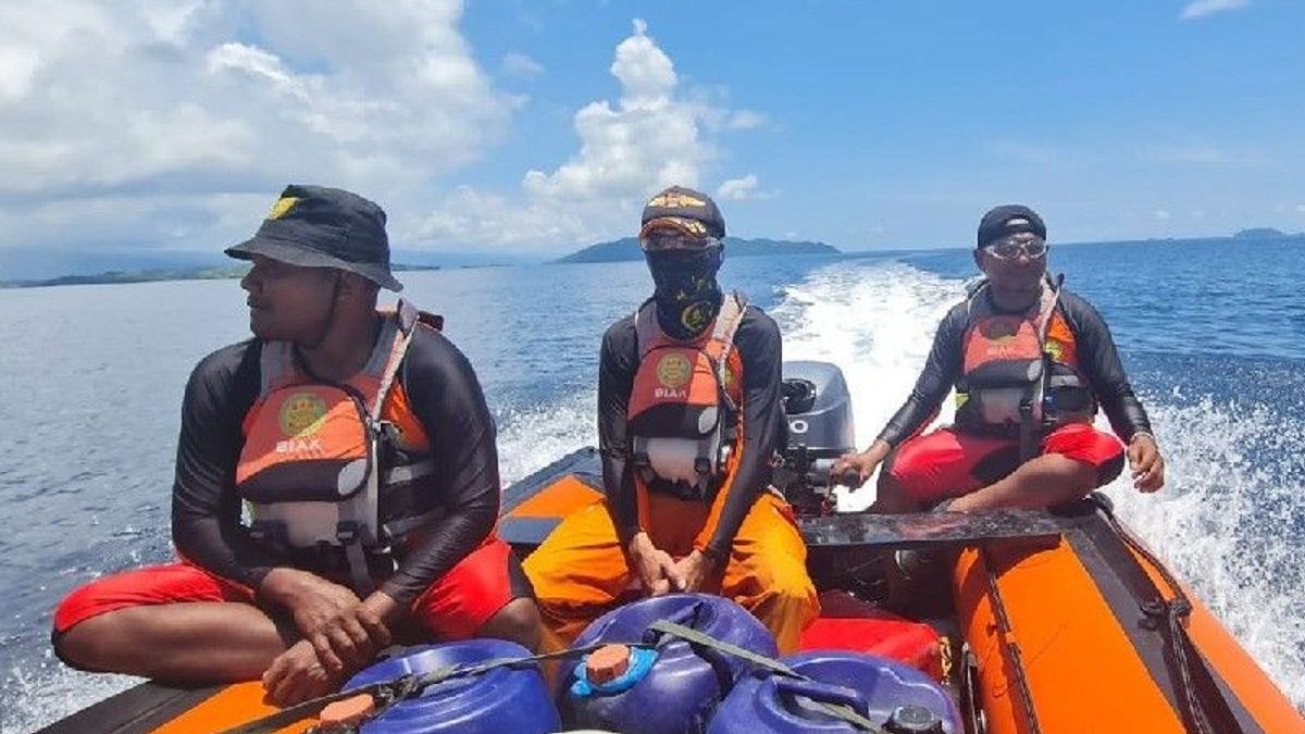 The SAR Team Is Still Looking For 7 Passengers Of The Lost Motorboat In The Waters Of Wooi Yapen Papua