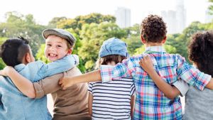 5 Alasan Kenapa Ortu Perlu Mendorong Anak-anaknya untuk Punya Sahabat