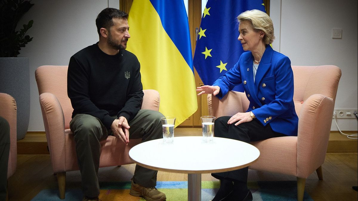 EU Urges Ukraine On Independent Anti-Corruption Agency, President Zelensky Signs Quick Action