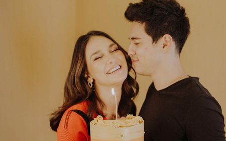 5 Foto Mesra Luna Maya dan Maxime Bouttier: Rayakan Ulang Tahun hingga Dukung Satu Sama Lain