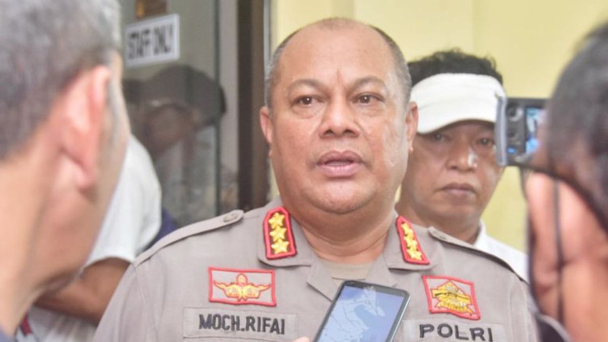 The South Kalimantan Police Ordered Illegal Mining After Their Longsor Gold Galian