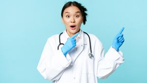 Jangan Panik! Ini Panduan Pertolongan Pertama Terkena Gas Air Mata yang Mudah dan Aman