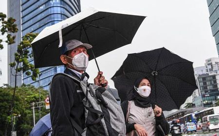 Sedia Payung! Jakarta Diguyur Hujan Sejak Selasa Pagi