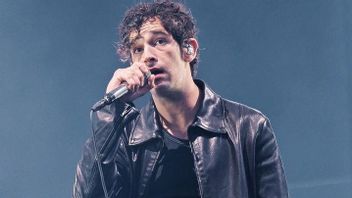 Jelang The 1975 Vakum, Matt Healy Minta Maaf karena Kerap Buat Kontroversi