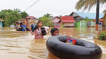 加里曼丹中部数十所房屋因本加里斯河泛滥而淹没