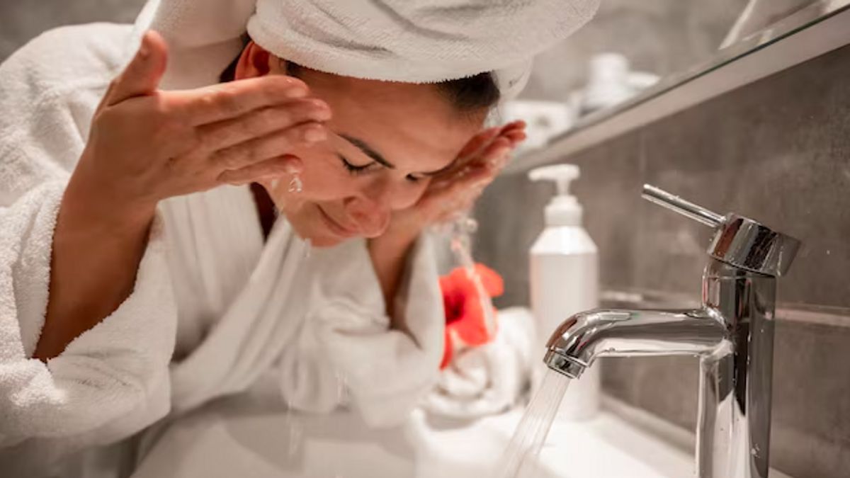 Signs of Washing Your Face That Have Not Been Cleaned