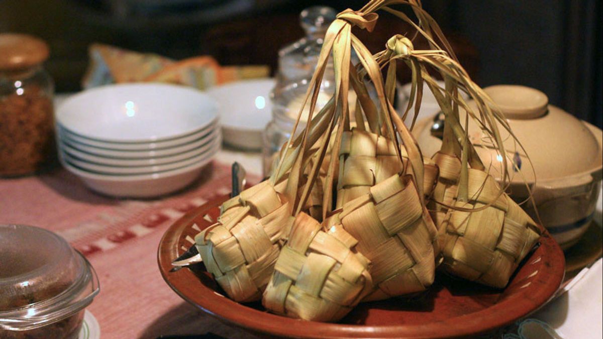 Don't Throw It Away! Check Out How to Save Ketupat So It's Not Easy to Get Old for Family Food Stock