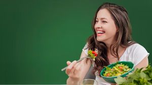 Pola Makan Sehat yang Bantu Jaga Kesuburan Perempuan di Usia 30-an