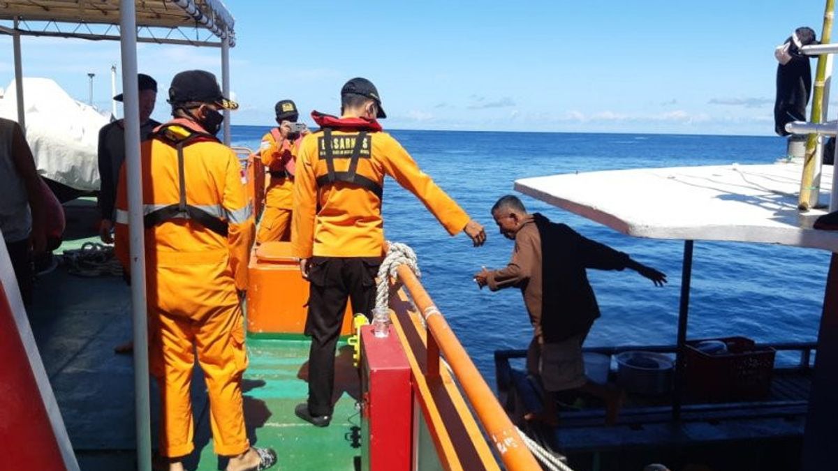 Un Jour à La Dérive Dans Les Eaux De Halmahera Sud, 16 Km De Passagers Mulin Trouvés Par L’équipe SAR