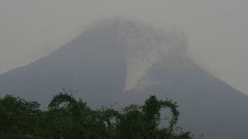 Gunung Merapi 3 Kali Luncurkan Awan Panas Guguran