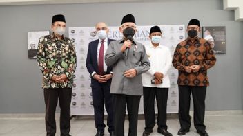    副总统马鲁夫·阿明（Ma'ruf Amin）肯定了印度尼西亚的最终共和国，称希拉法图尔·穆斯林（Khilafatul Muslimin Deviant）