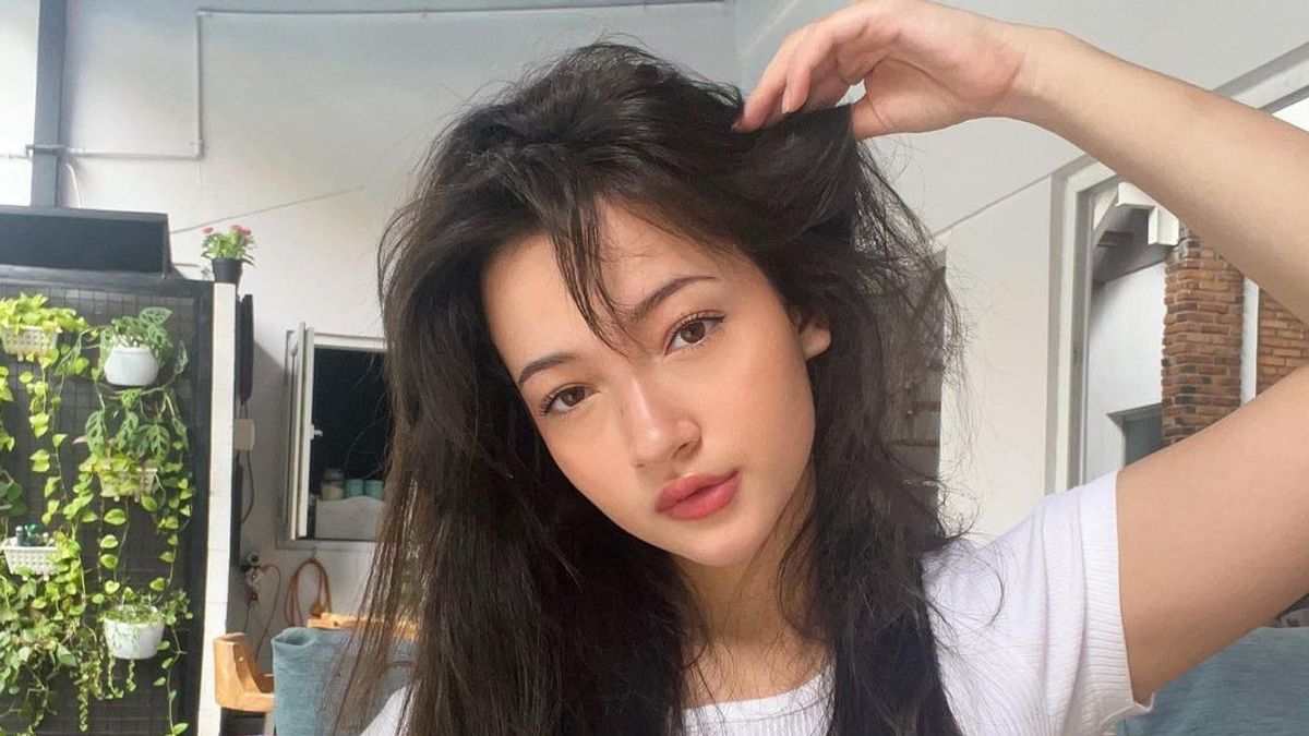 8 Potret Megan Domani dengan Rambut Acak-acakan, Warganet: <i>Cantiknya Natural</i>