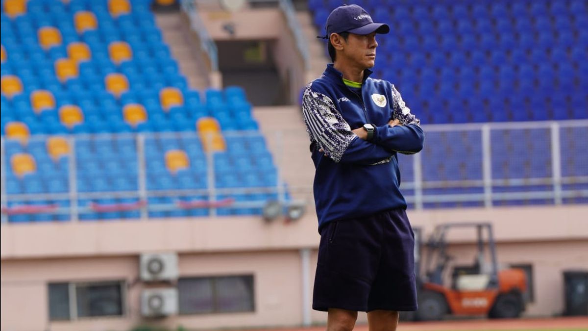 Shin Tae-yong Bagi Dua Kelompok dalam Latihan Perdana Timnas Indonesia di China