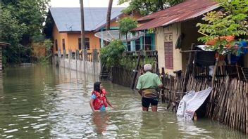 ピディ・アチェの12の小地区が洪水に見舞われた