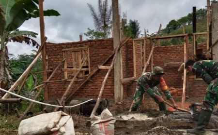 KSAD Dudung Turun Tangan Bantu Pembangunan Rumah Layak Huni Milik Warga di Rejang Lebong