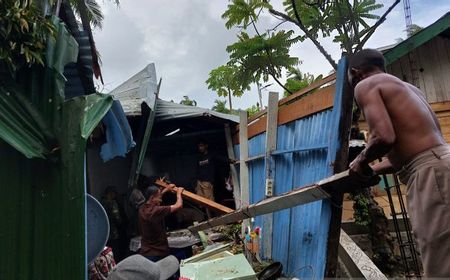 32 Rumah Termasuk Atap Kantor Bawaslu di Pulau Weh Sabang Disapu Angin Kencang, BPBD Siagakan Personel