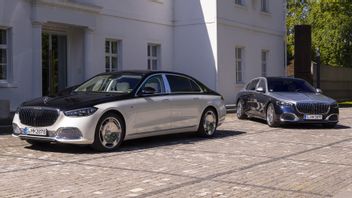 Johnny G Plate Uses Everywhere, Here Are Mercedes-Maybach S-Class Specifications