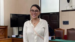 Nikita Mirzani Resmi Cabut Laporan Kasus Wanprestasi Atas Reza Gladys