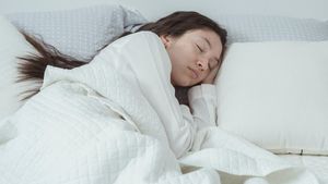 Bagaimana Posisi Tidur Paling Tepat? Begini yang Baik Sesuai Kondisi Kesehatan Anda