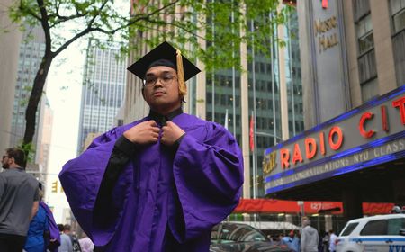 Outfit Wisuda Pria, Cara Memilih Atasan dan Bawahan agar Terlihat Old Money Vibes