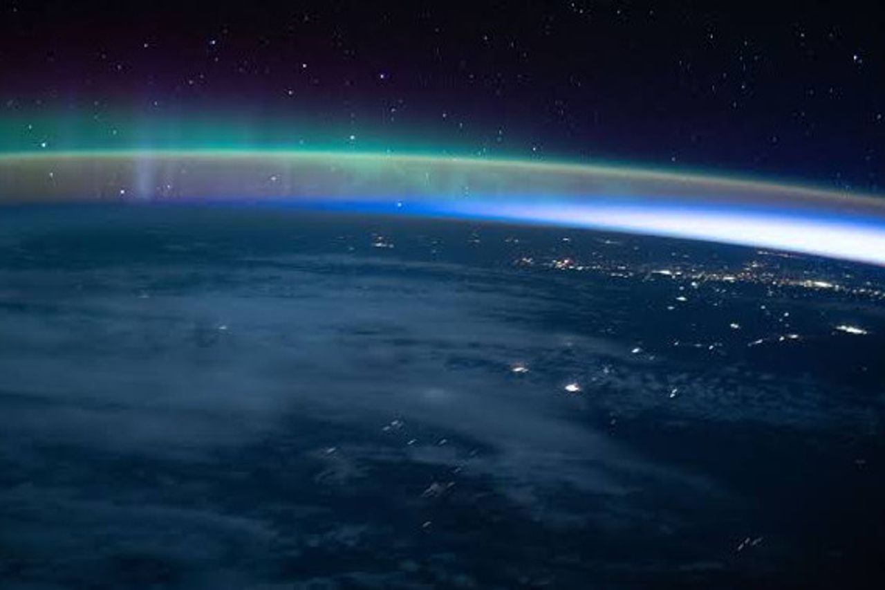 神秘的な天体は、1988年以来、宇宙から地球に強い信号を定期的に送っていますが、それは本当にエイリアンですか?