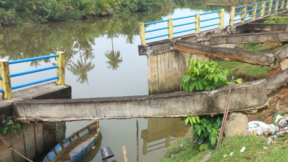 Minta Tanggul Selagan Jebol Diperbaiki, Warga Mukomuko ke Pemkab: Jangan Hanya Numpang Foto di Lokasi