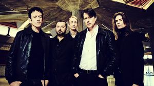 Suede Buktikan Band Senior Juga Bisa Buat Karya di Level Tertinggi