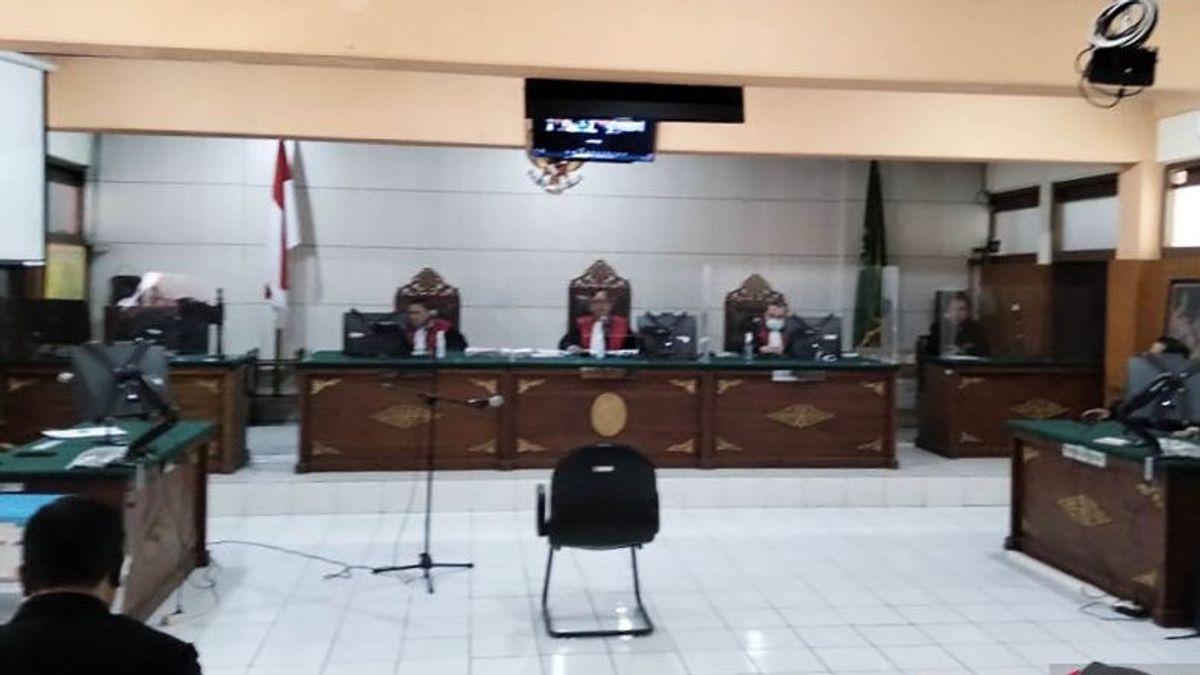 Defendant Of Destruction Of Arema FC Office Sentenced To 9 Months In Prison