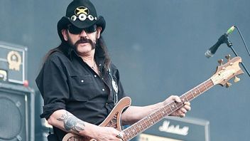 The Damned dan Bagaimana Lemmy Kilmister Menyelamatkan Band Punk Ini