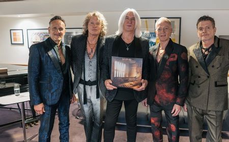 Sammy Hagar dan Def Leppard Masuk Daftar Penerima Hollywood Walk Of Fame 2024