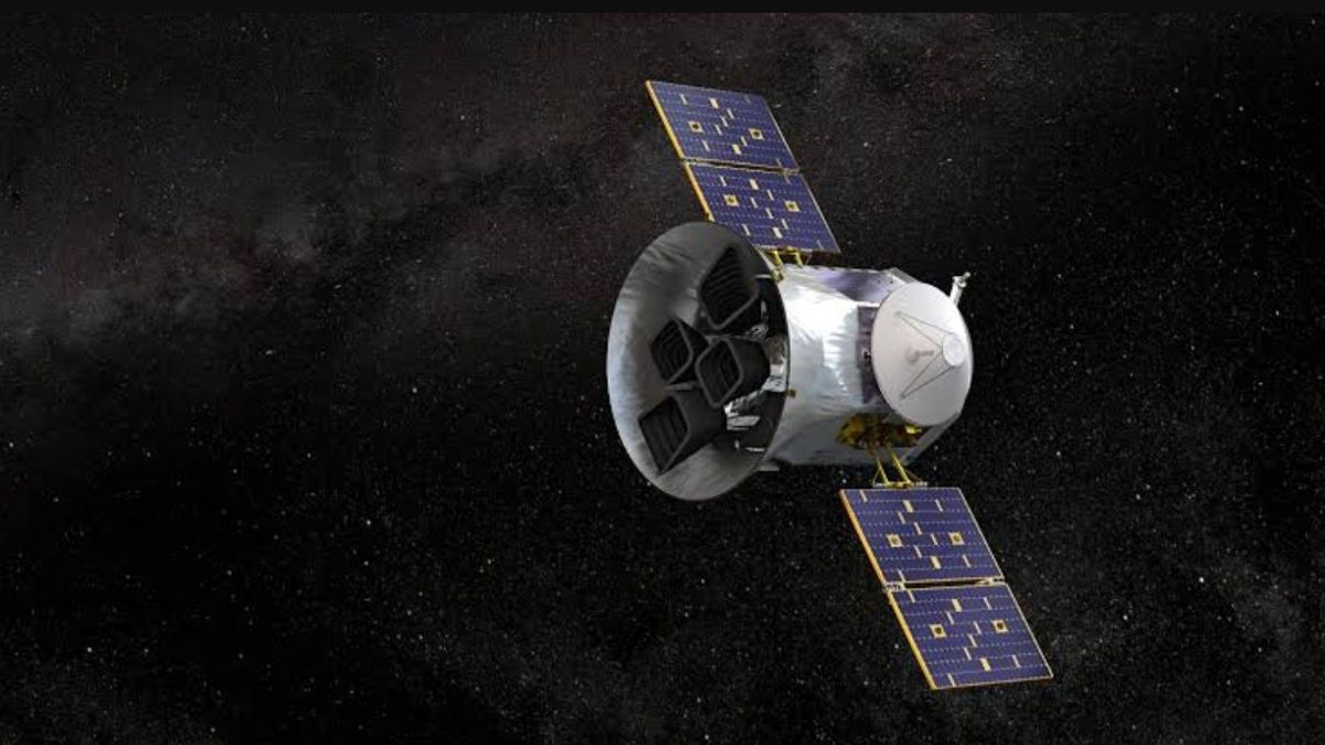 Wow, NASA's Exoplanet Reconnaissance Satellite Is Having Problems