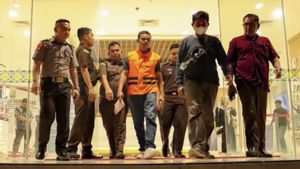 Kejati Riau Tahan Pasutri Oknum Jaksa dan Polisi Terkait Kasus Suap