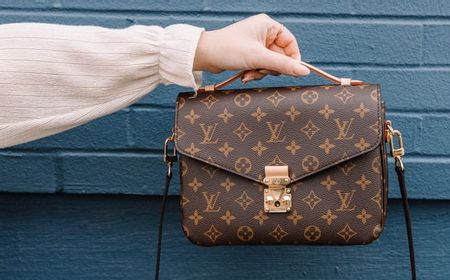 Sejarah Monogram Ikonik Khas Louis Vuitton